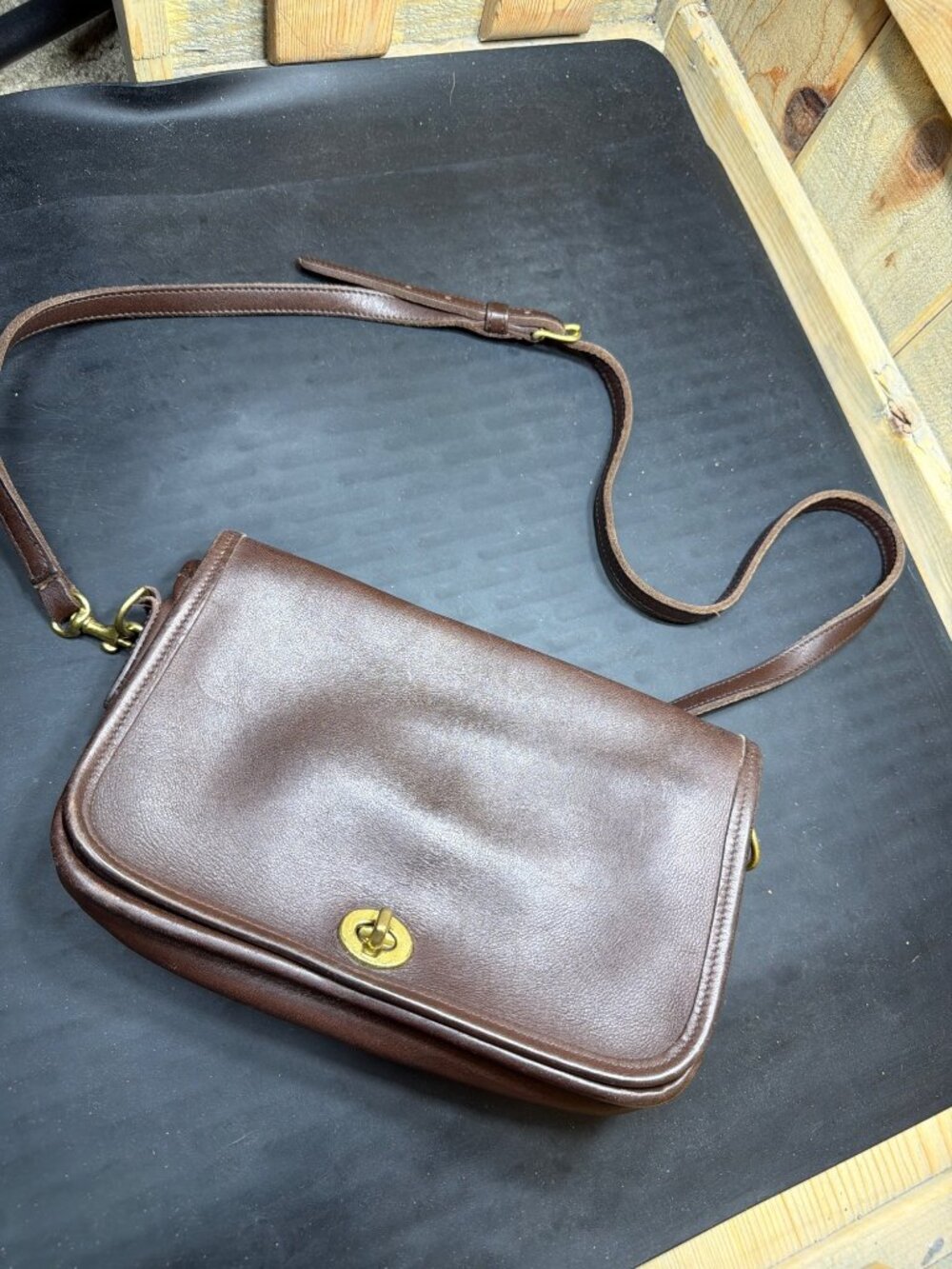 Authentic Vintage Coach Pocket Purse Brown Leather Crossbody Bag Women's Good